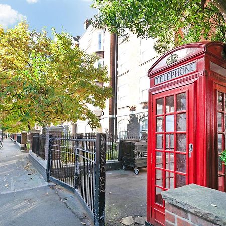 Beautiful 3 Bedroom Flat In Scott Ellis Gardens Londres Exterior foto