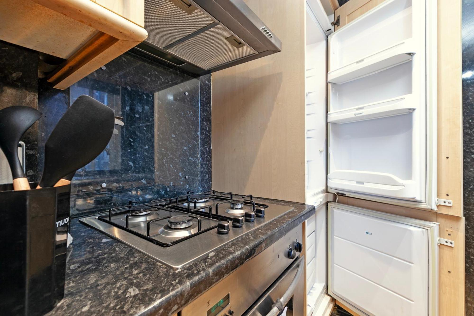 Beautiful 3 Bedroom Flat In Scott Ellis Gardens Londres Exterior foto