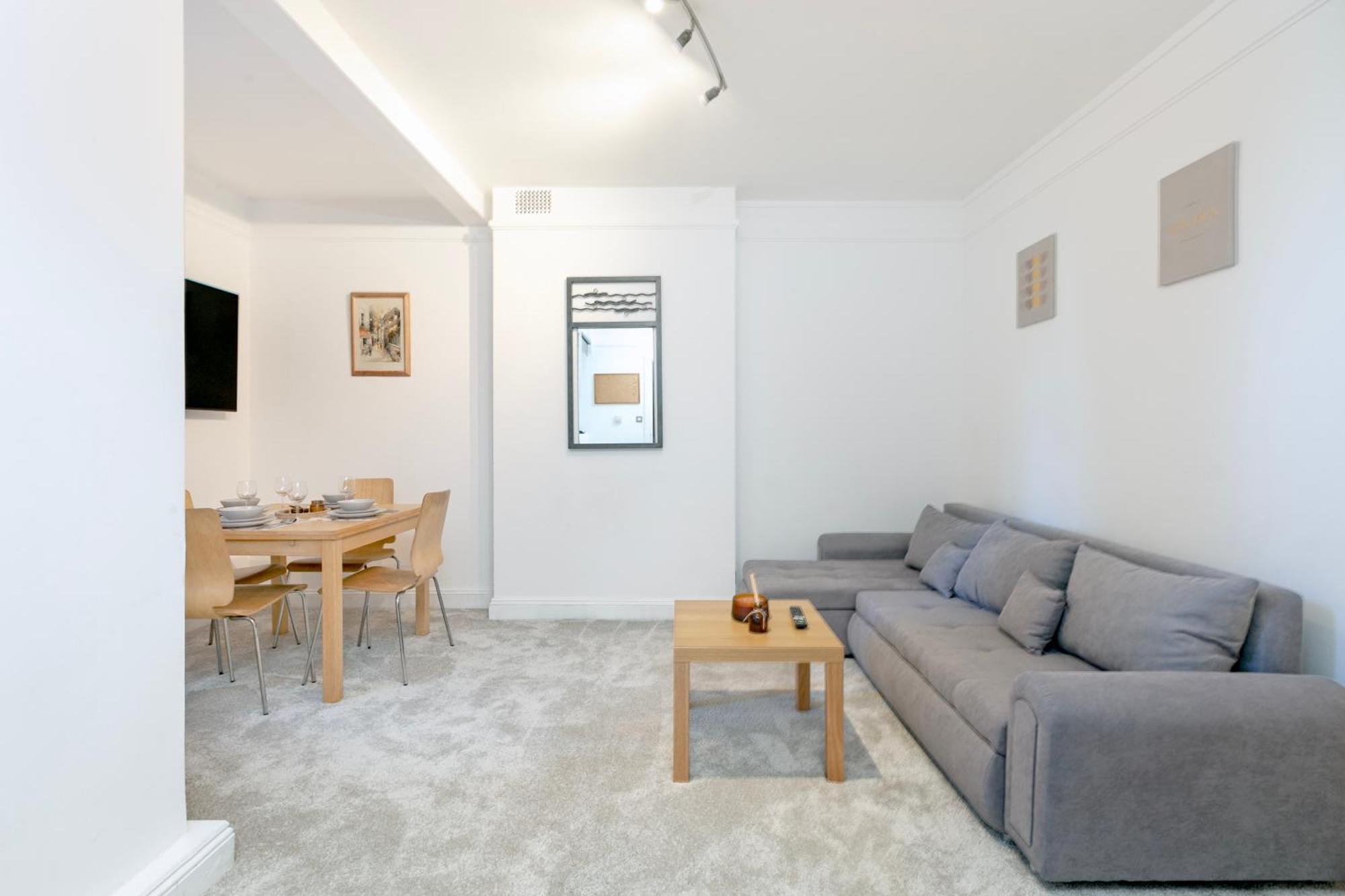 Beautiful 3 Bedroom Flat In Scott Ellis Gardens Londres Exterior foto