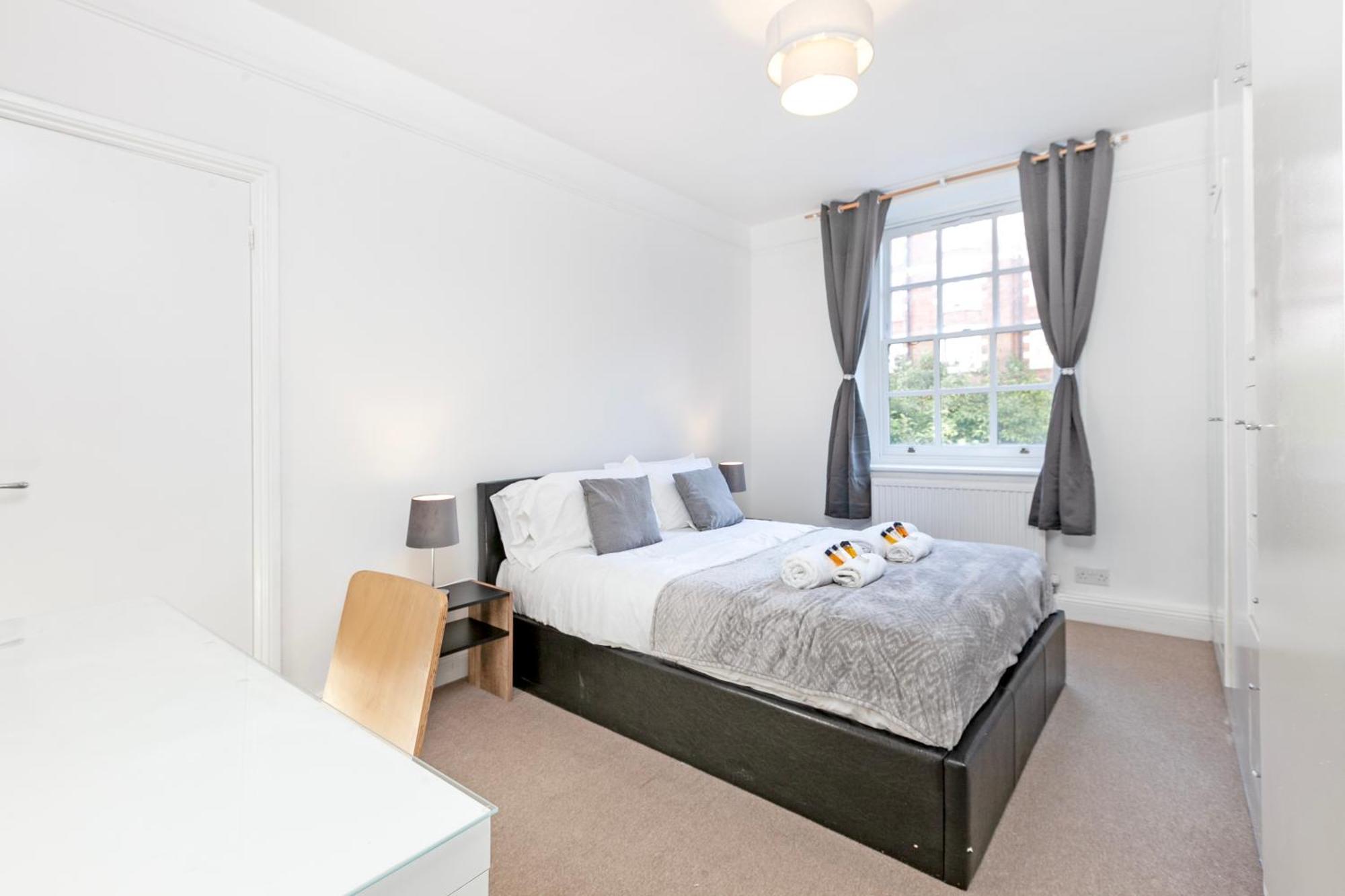 Beautiful 3 Bedroom Flat In Scott Ellis Gardens Londres Exterior foto