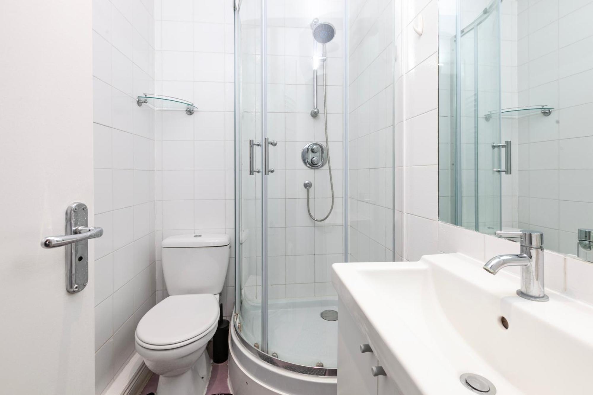 Beautiful 3 Bedroom Flat In Scott Ellis Gardens Londres Exterior foto