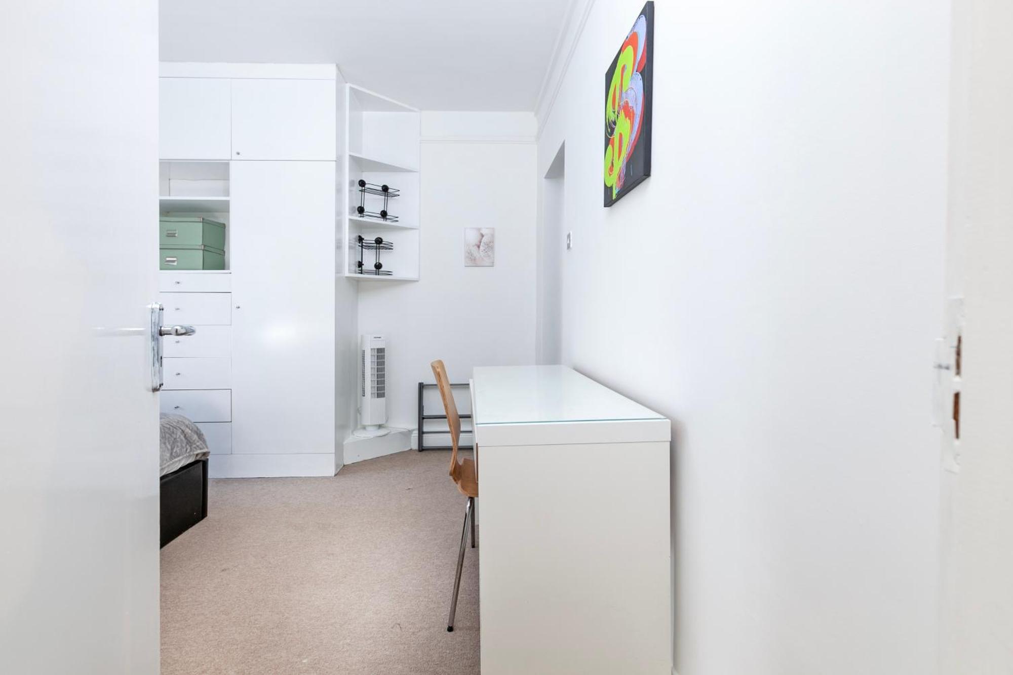 Beautiful 3 Bedroom Flat In Scott Ellis Gardens Londres Exterior foto